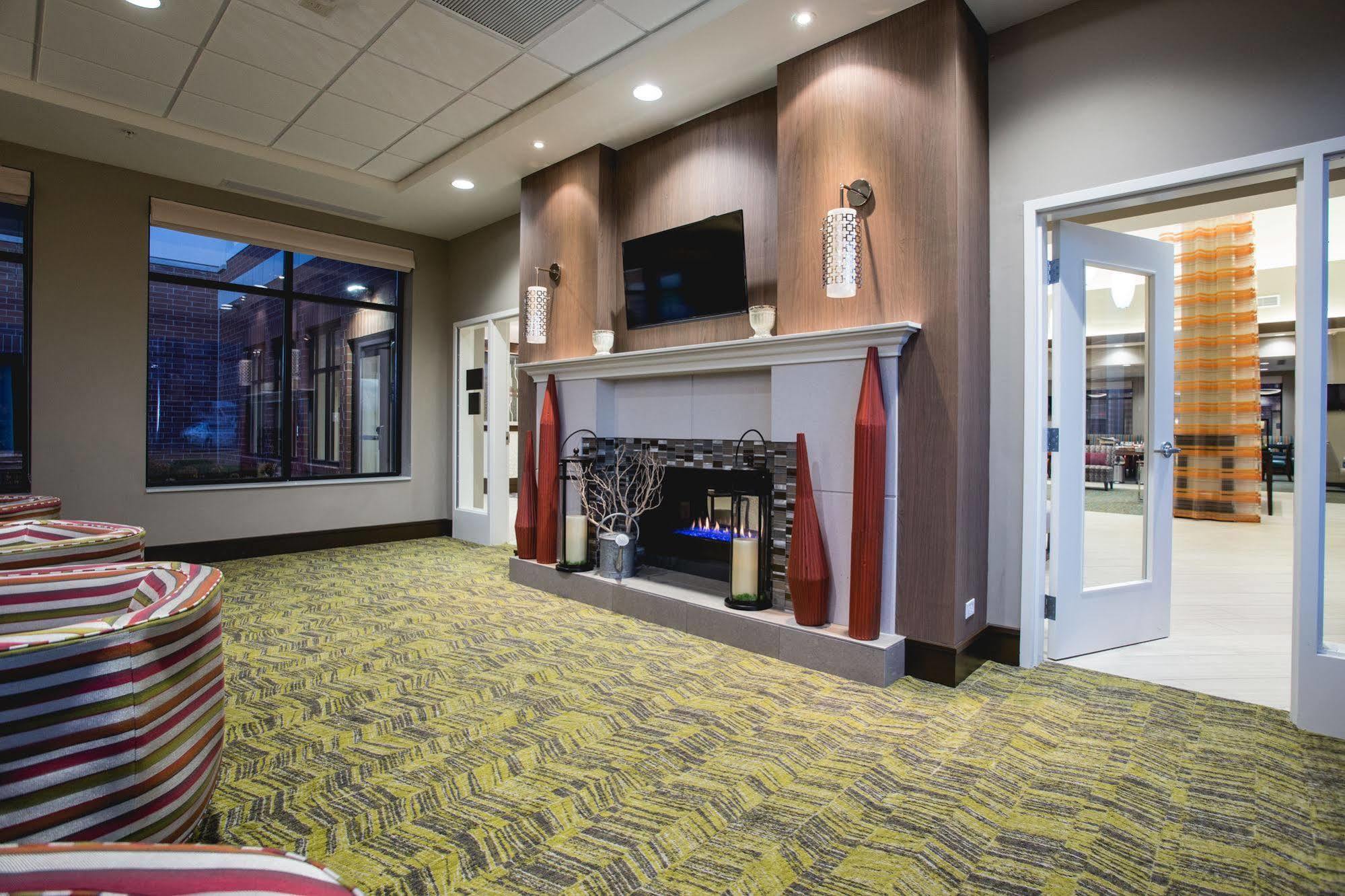 Hilton Garden Inn Bolingbrook I-55 Exterior photo